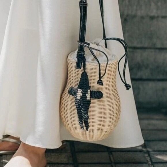 Zara Basket Bag w/removable Orca Charm - NEW w/tags - Picture 1 of 8